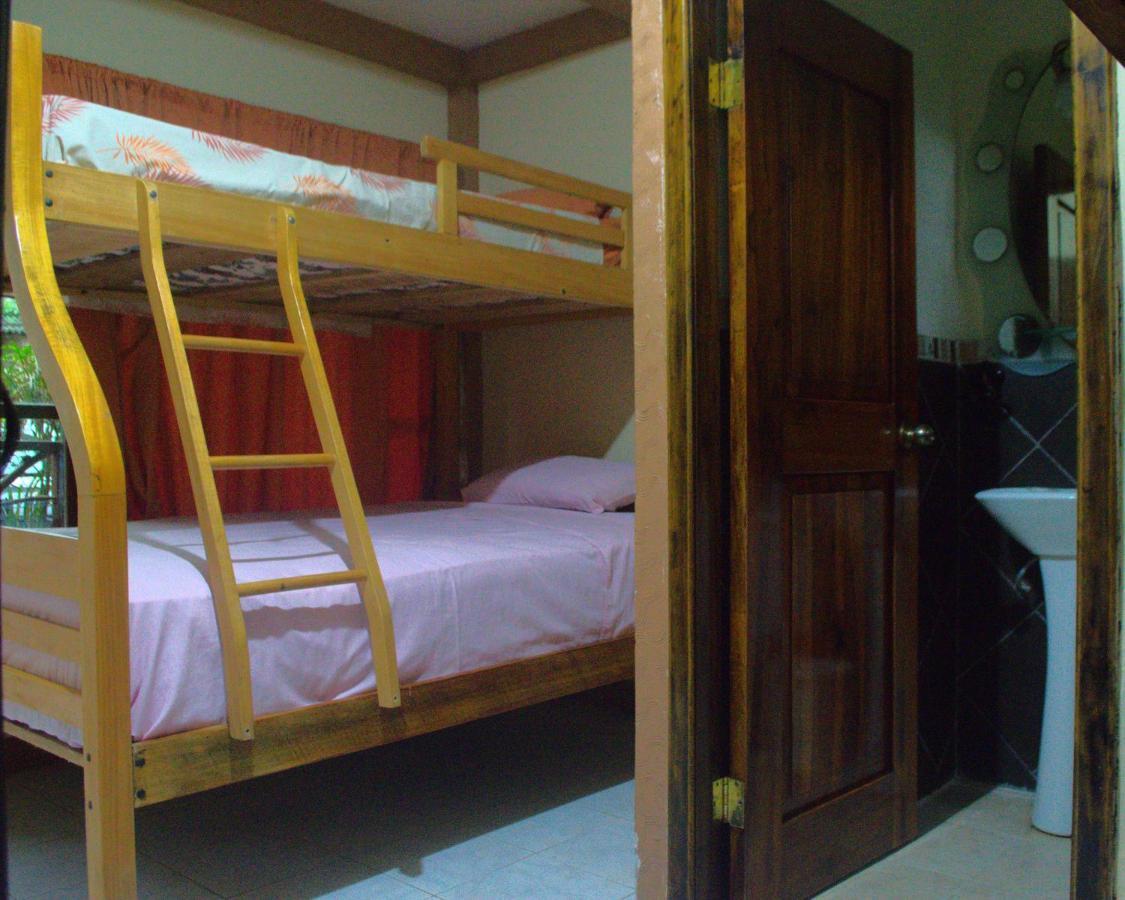 Hostal Tierra Y Mar Montañita Esterno foto