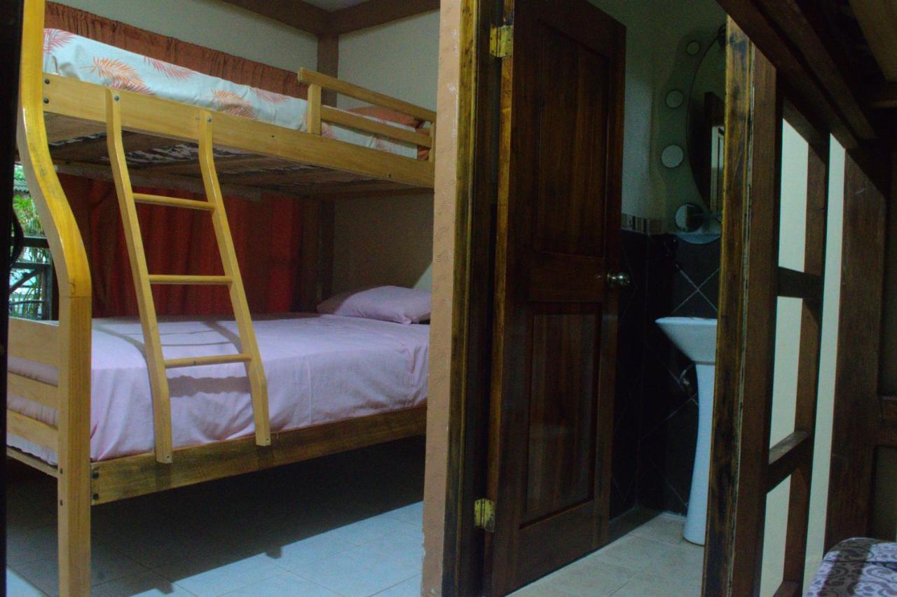 Hostal Tierra Y Mar Montañita Esterno foto